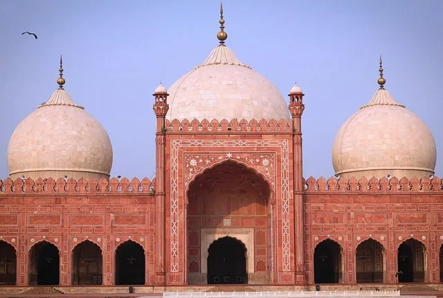 Buy used cars in Lahore